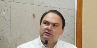 Morena prioriza el mundial por encima de la educación: Carbonell de la Hoz