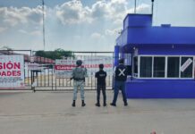 Clausura Profepa alcoholera de Nopaltepec por descargas residuales por mortandad de fauna acuática