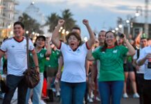 Con juego histórico de la Selección, miles de veracruzanos vibraron durante transmisión desde la Macroplaza