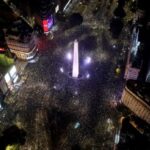 ¡Locura! Más de 300 mil argentinos tiñen de albiceleste Buenos Aires en festejos por el pase a la Final del Mundial