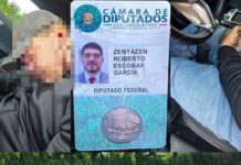 El diputado Zenyazen tenía un disparo en el oído izquierdo y una pistola en medio de sus piernas, cuando fue hallado muerto