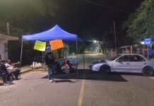 Sigue bloqueada la carretera Las Trancas-Coatepec, funcionarios menores de Política Regional no dan respuesta a sus demandas