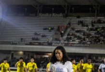 Asiste nadadora Marisela Escobar como Embajadora del equipo Piratas