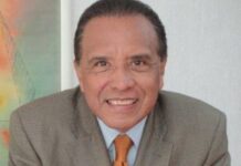 Línea Caliente/Edgar Hernández