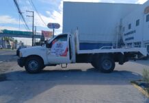 Transportistas de HAMOTAC mantienen protesta en Cabeza Olmeca; esperan indicaciones de sus dirigentes