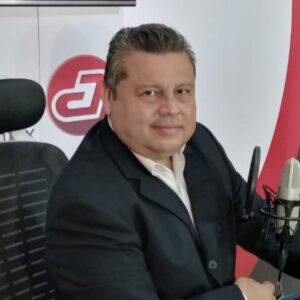 Manolo-Victorio-300x300