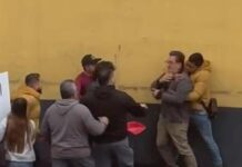 Clausura violenta: golpean a reporteros en Plaza San Jerónimo de Coatepec