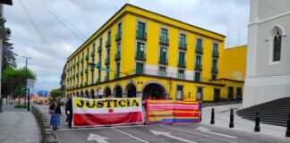 Expolicías protestan en Xalapa porque Nahle no les paga liquidaciones