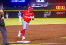 El Águila amarra serie en ciudad amurallada